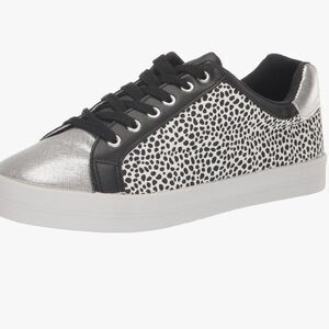 Stylish Women's Athletic Shoes - Black and Silver
